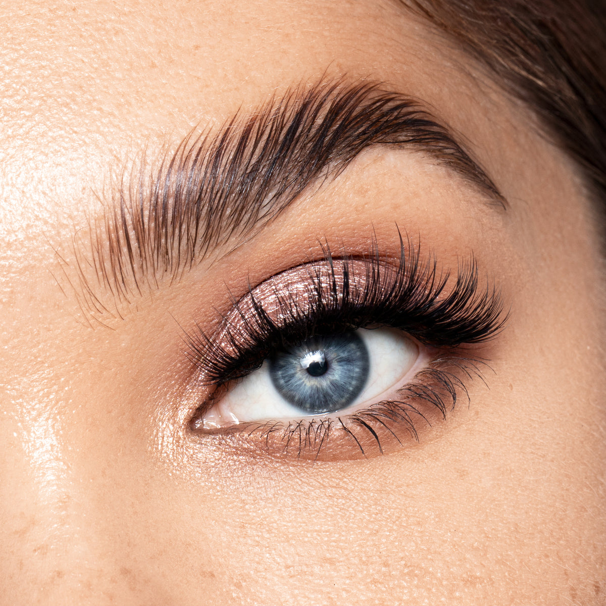 False Eyelashes for Hooded Eyes